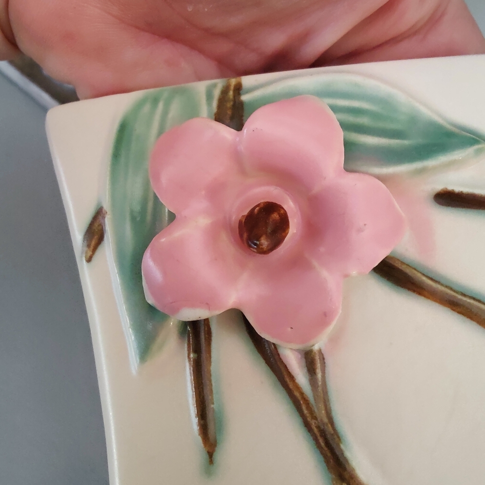 Vintage McCoy Pottery 1940s Blossom Time Dogwood Floral Planter Pink Flower - Picture 7 of 7